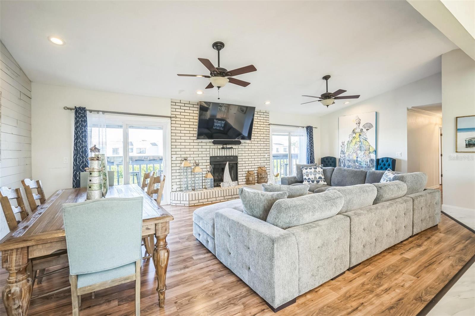 328 6TH AVE