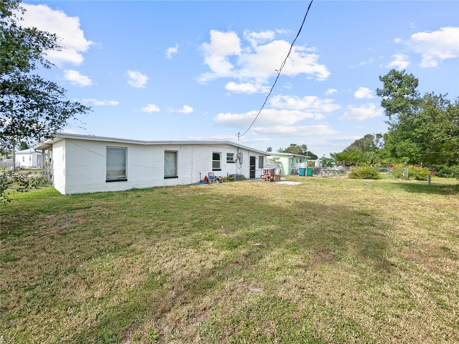404 DUNN DR NE