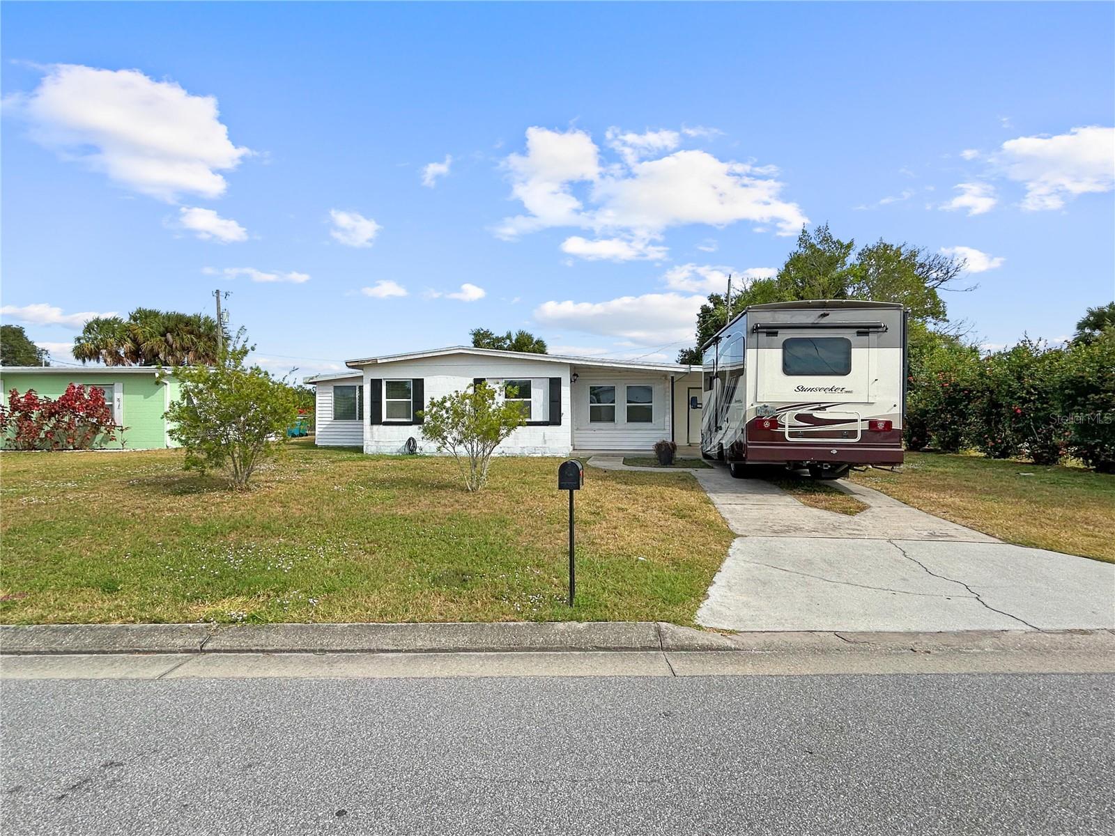 404 DUNN DR NE