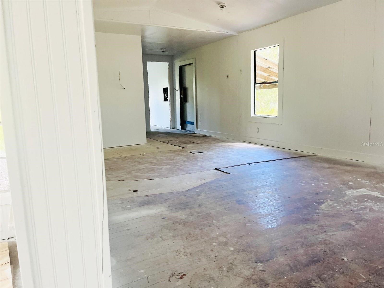 315 CREEKWOOD RUN
