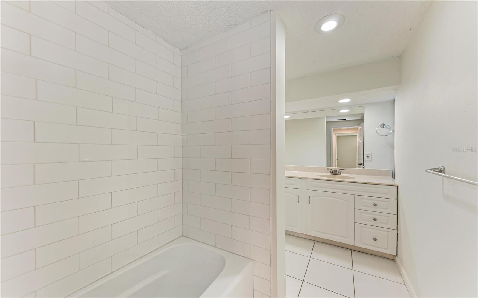 3114 LOCKWOOD LAKE CIR