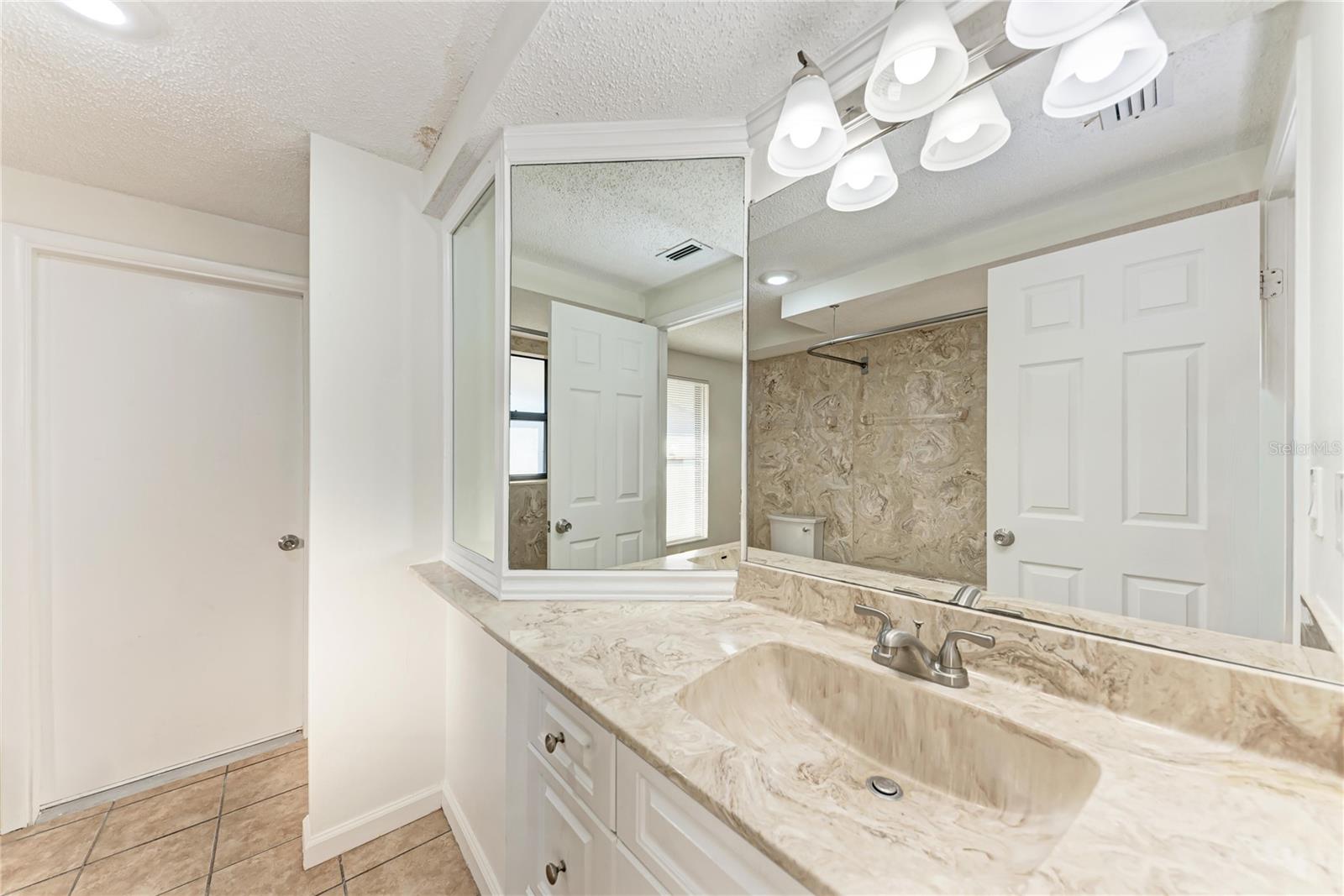 3114 LOCKWOOD LAKE CIR