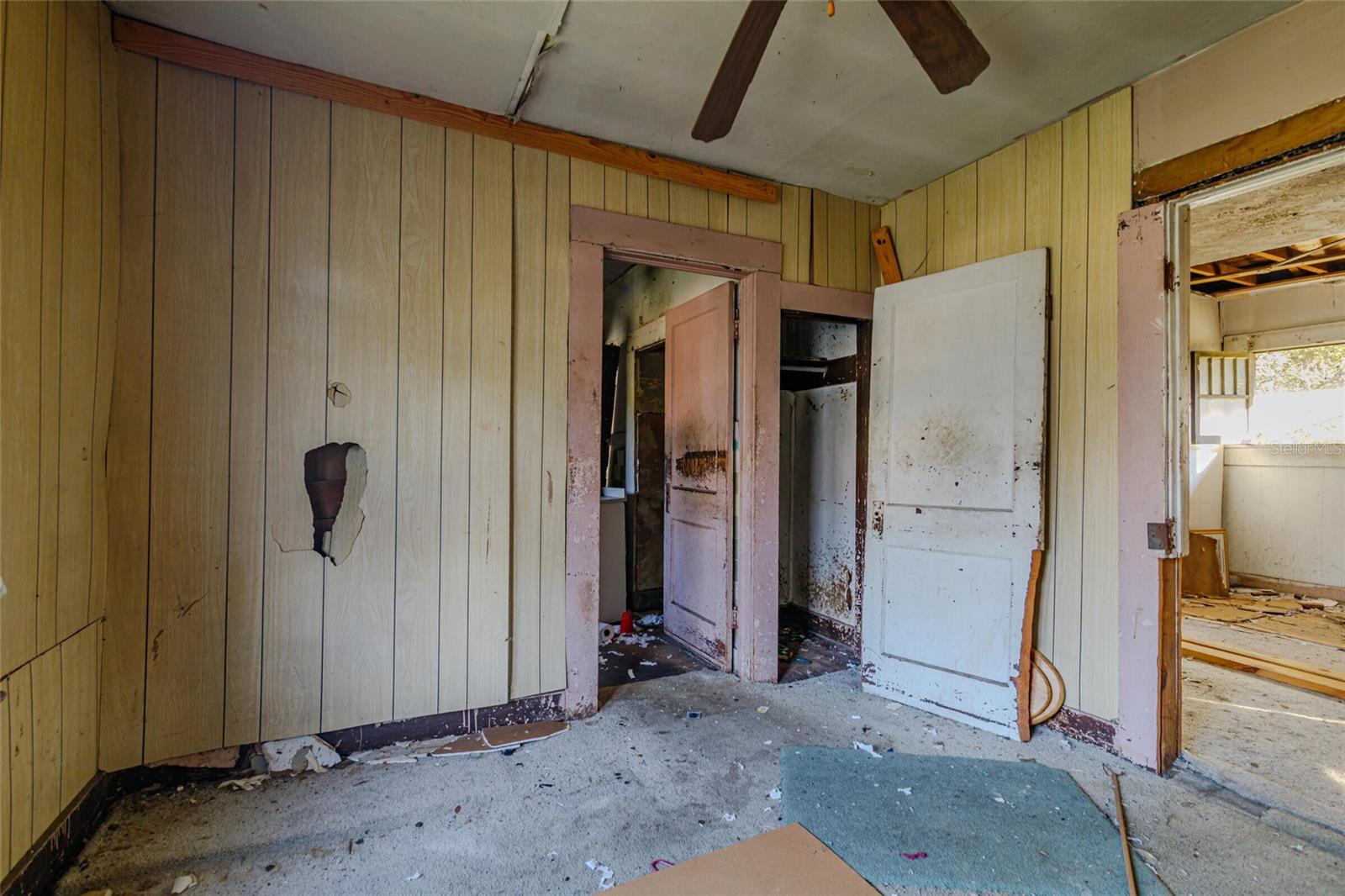 833 NW 11TH AVE