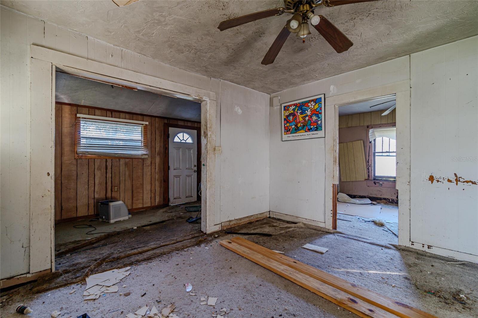 833 NW 11TH AVE