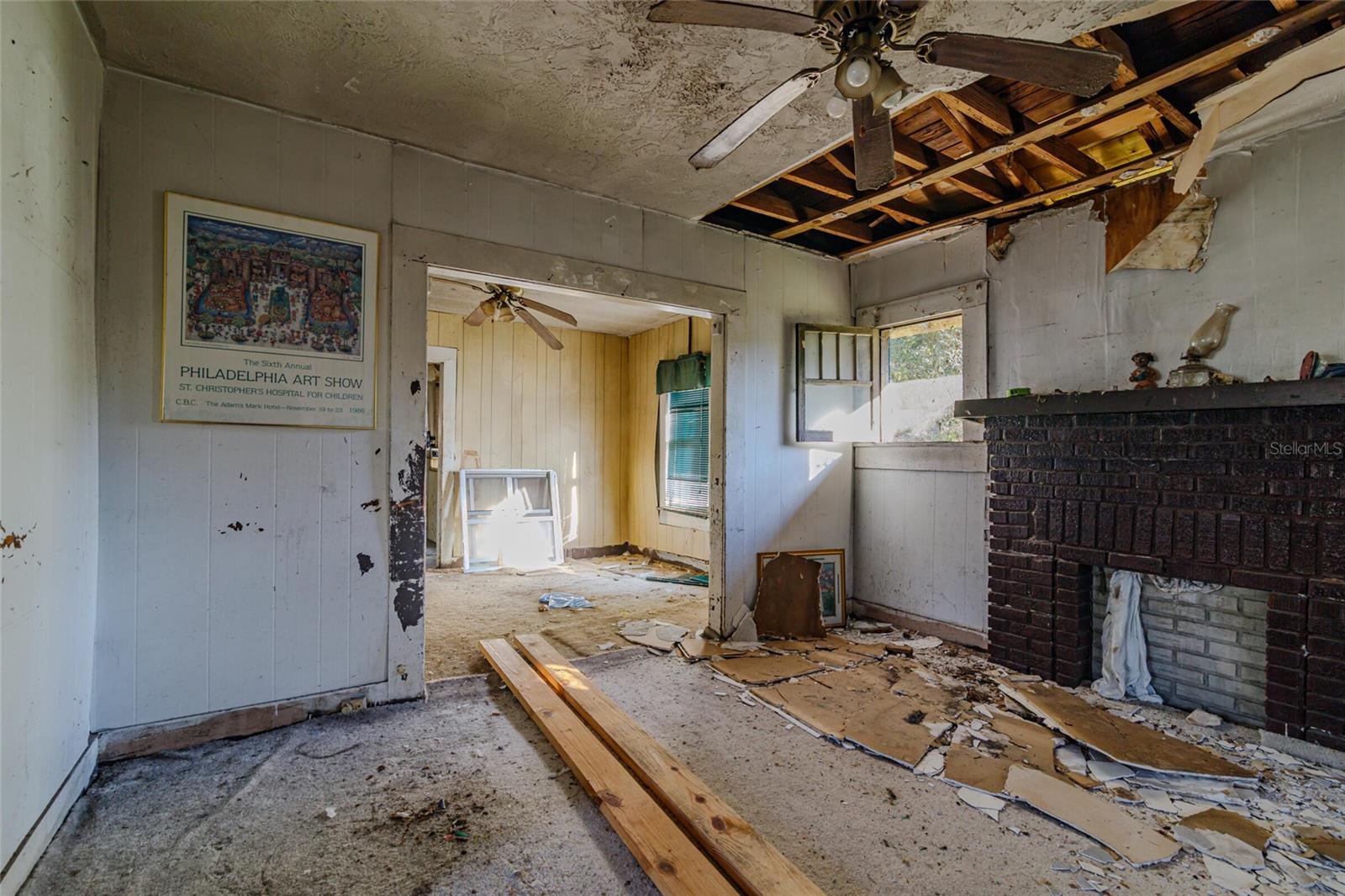 833 NW 11TH AVE