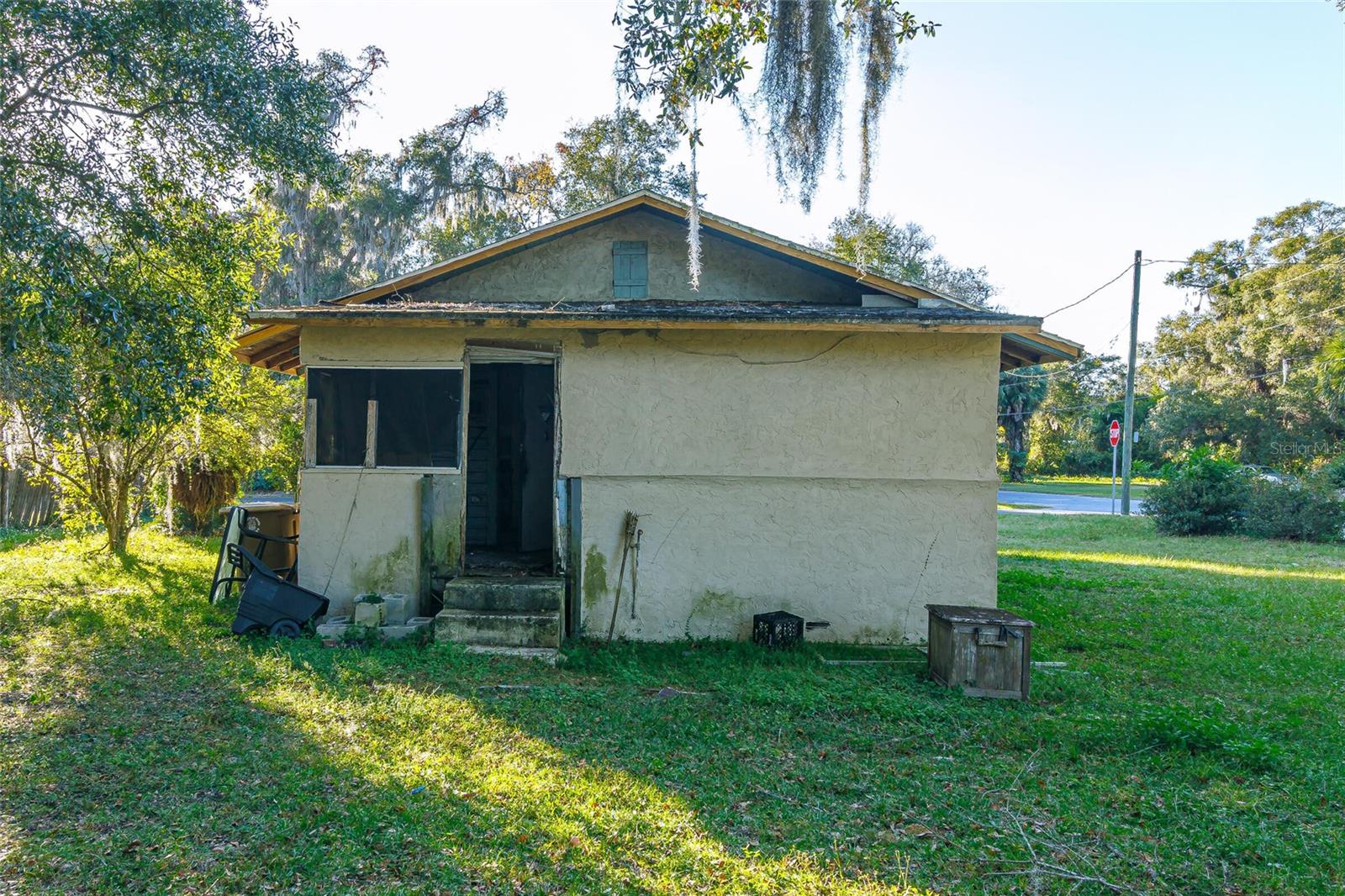 833 NW 11TH AVE