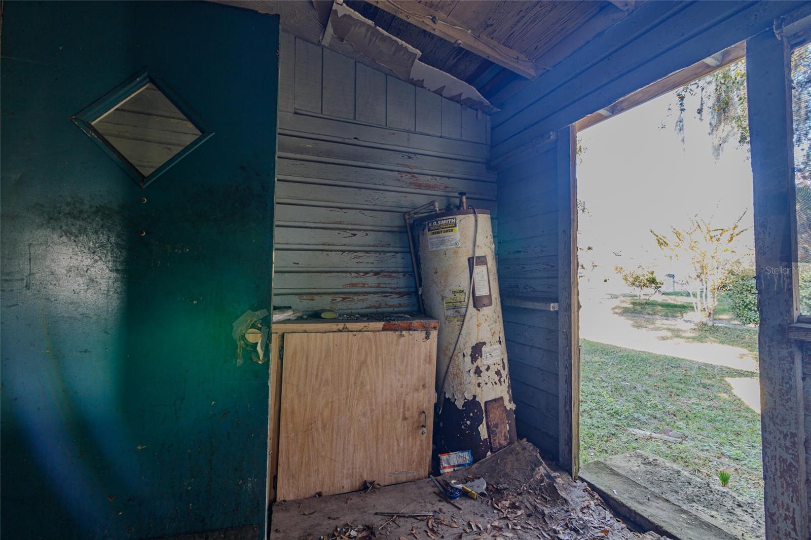 833 NW 11TH AVE