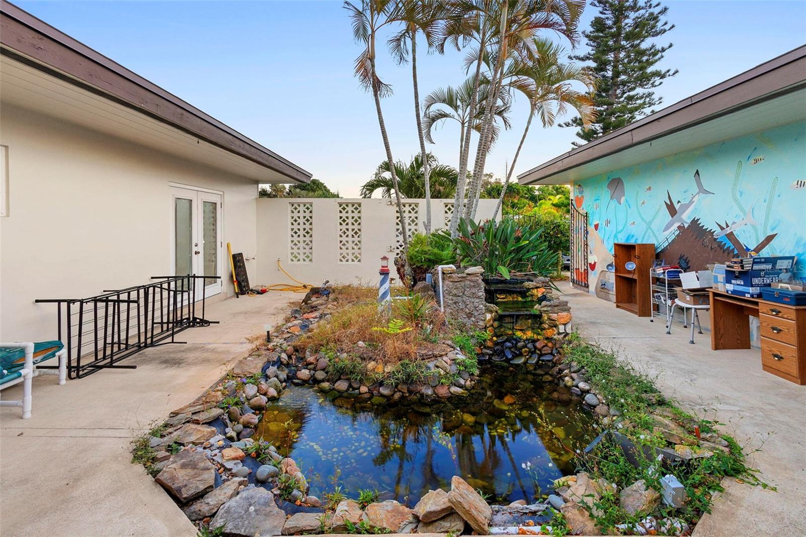 1132 PINETREE DR