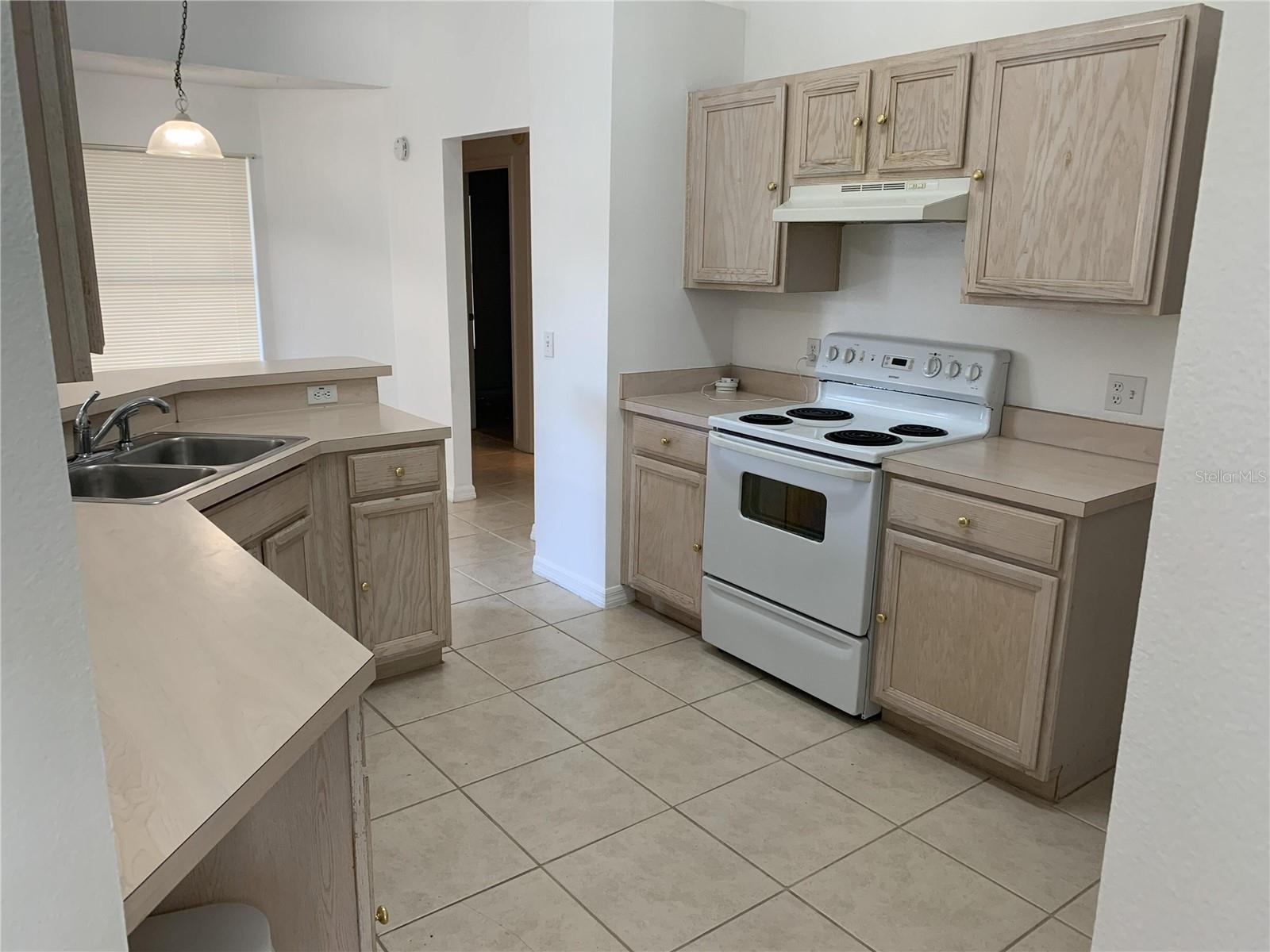 2323 LAUREL PINE LN