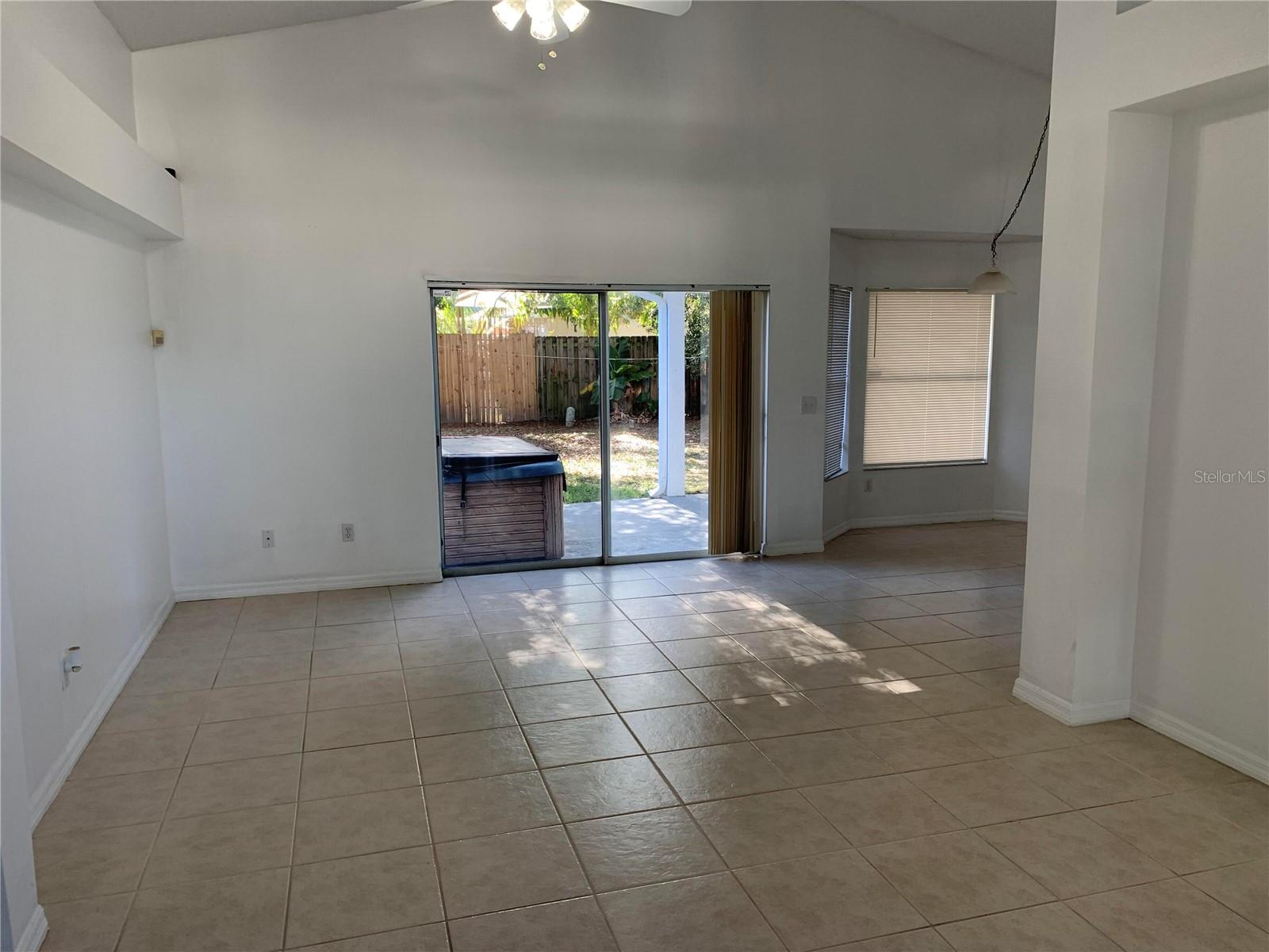 2323 LAUREL PINE LN