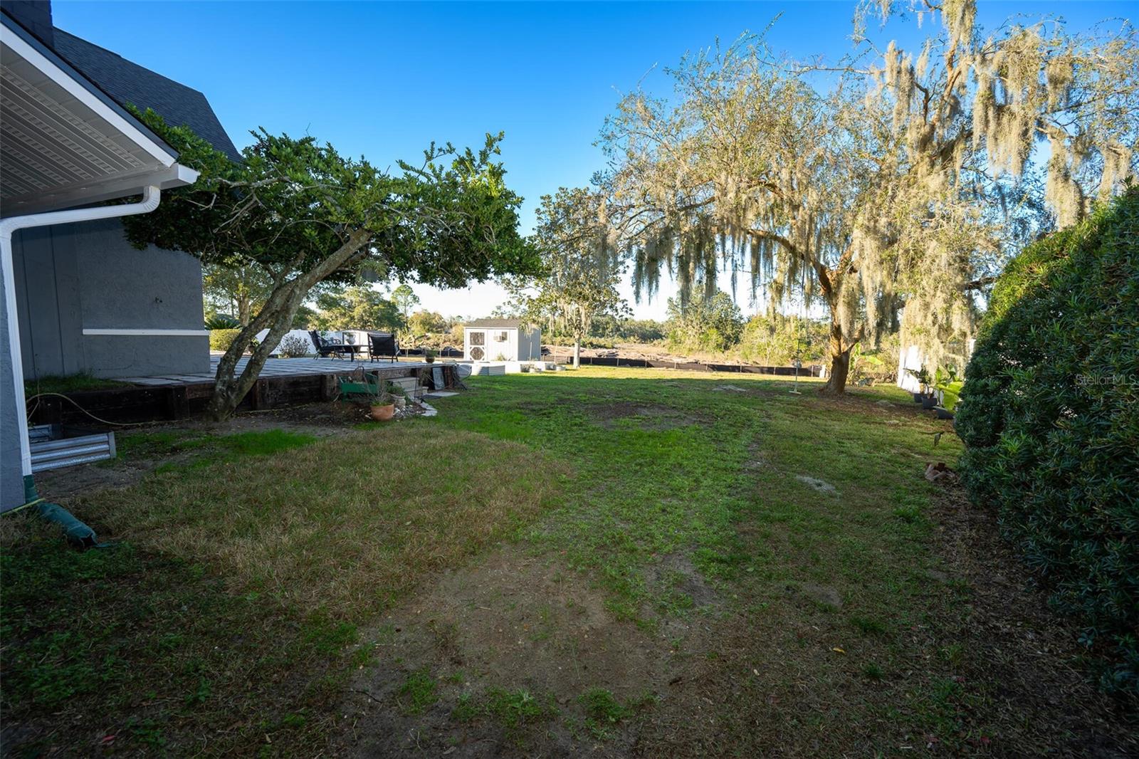9807 WEDGEWOOD LN