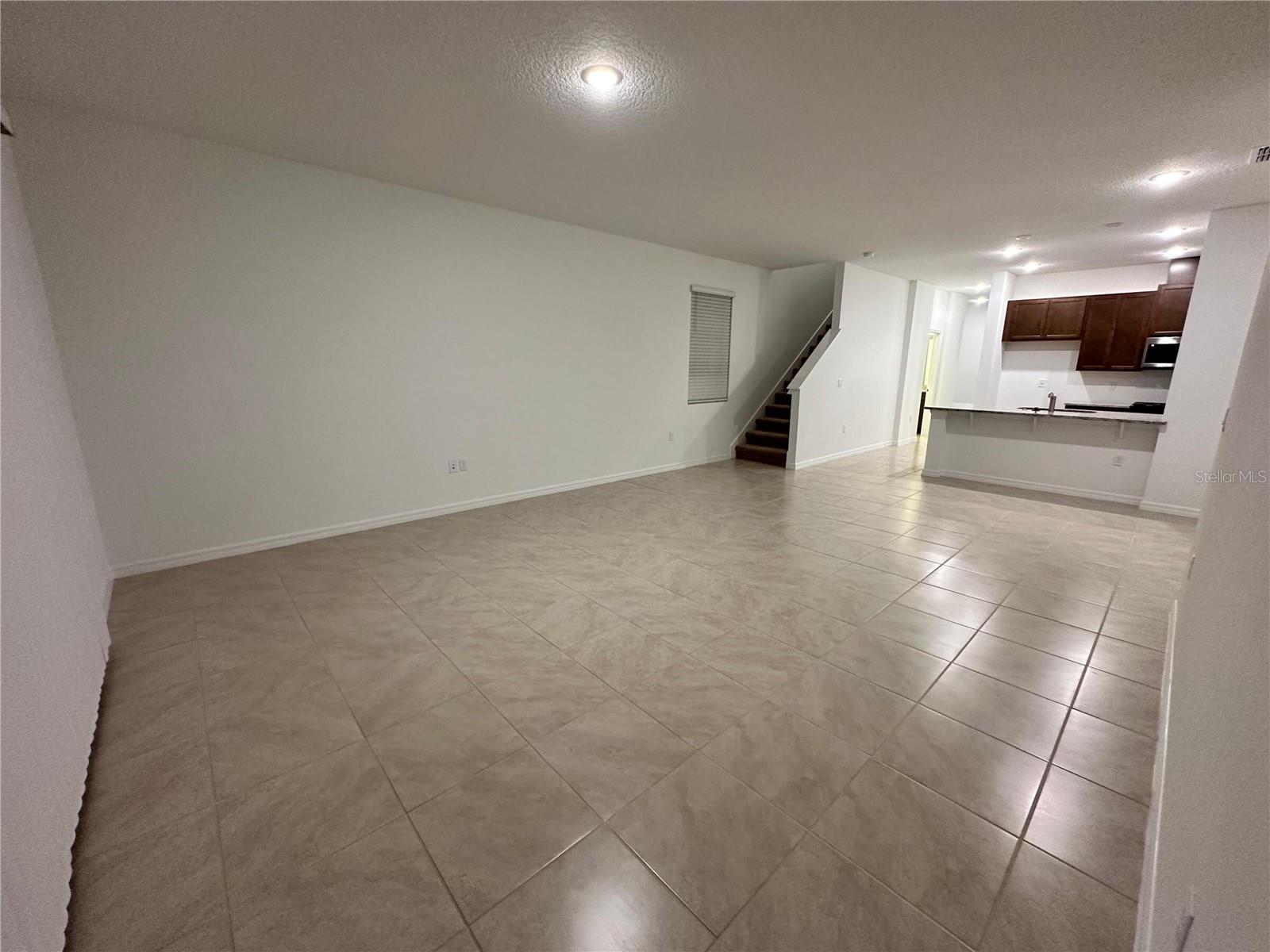 7004 BROAD WING LOOP