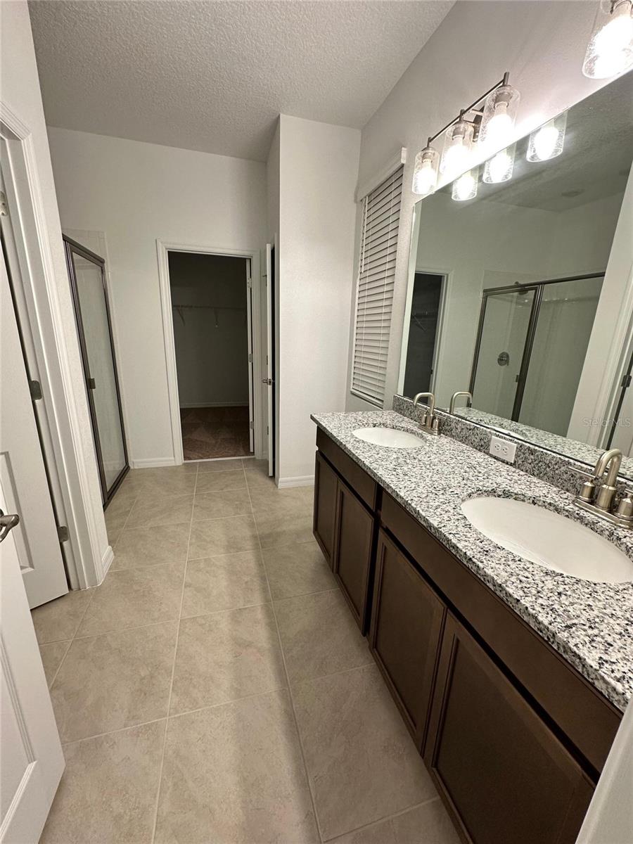 7004 BROAD WING LOOP