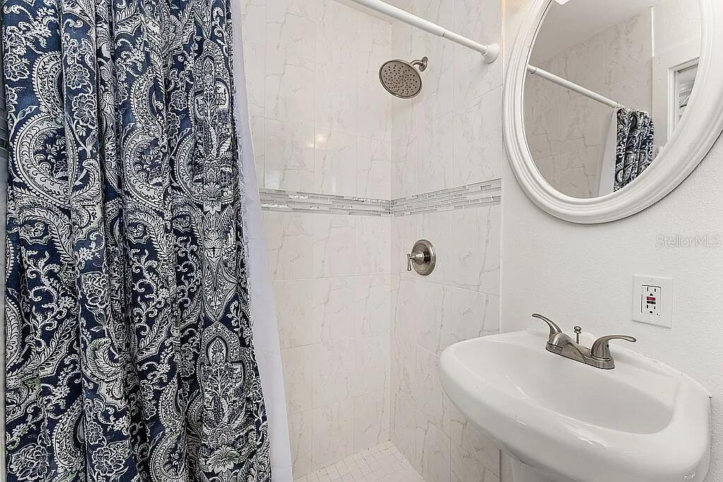 3420 SANTA CLARA DR