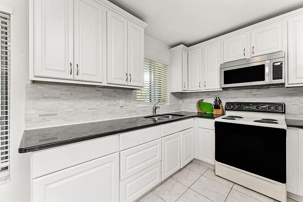 3420 SANTA CLARA DR