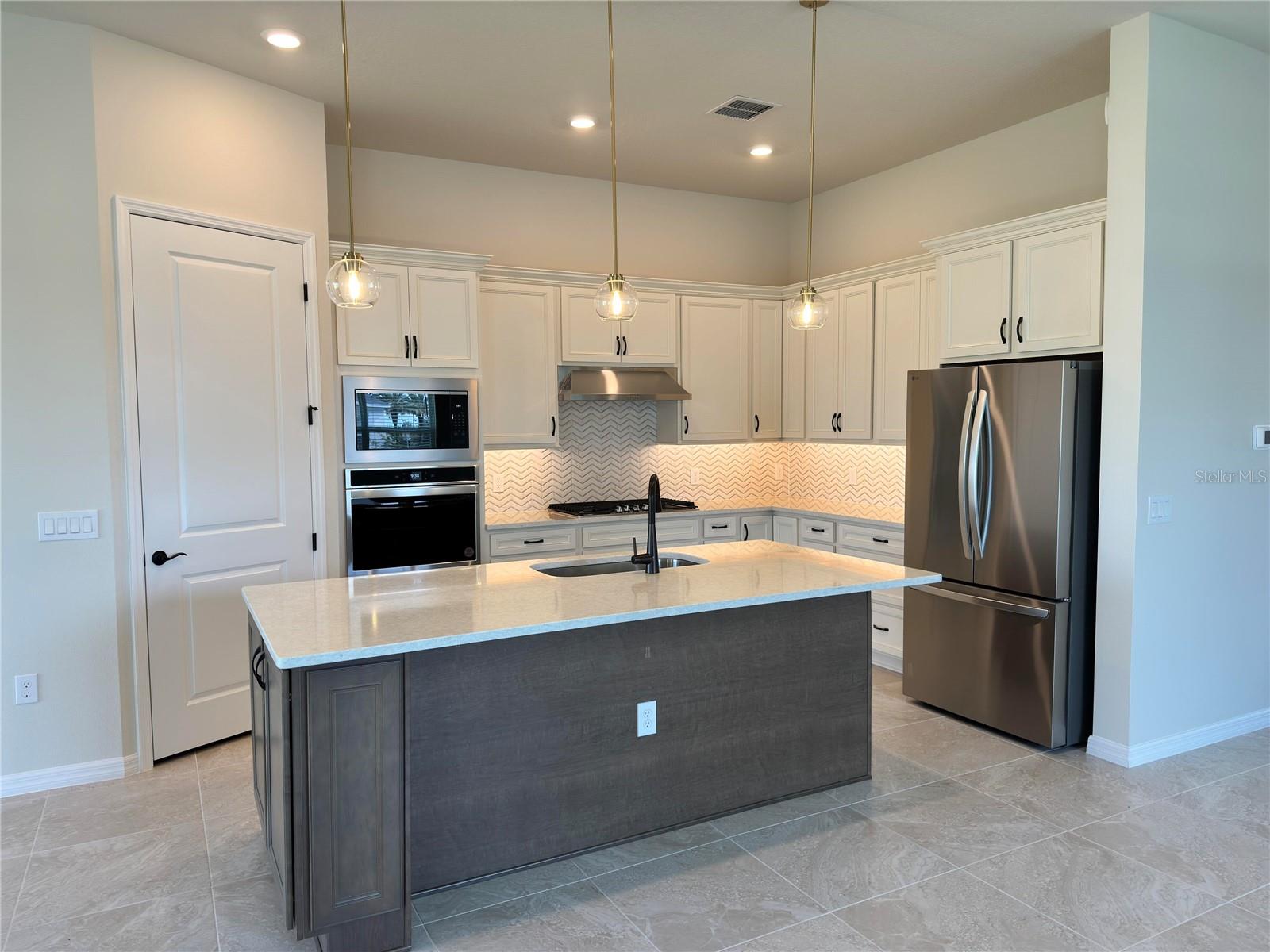 10366 PARKVIEW RESERVE LN