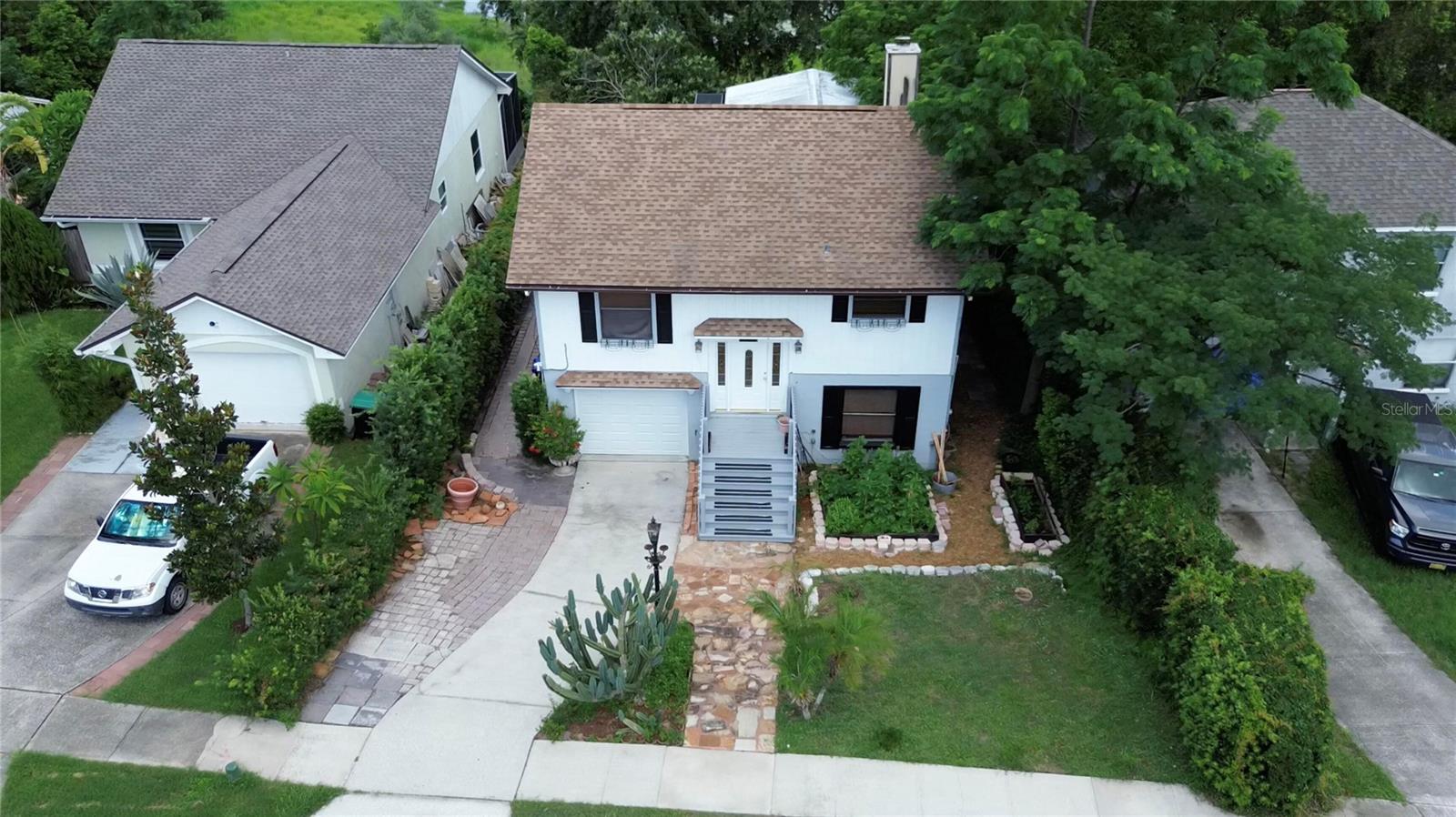 238 LAKE DR