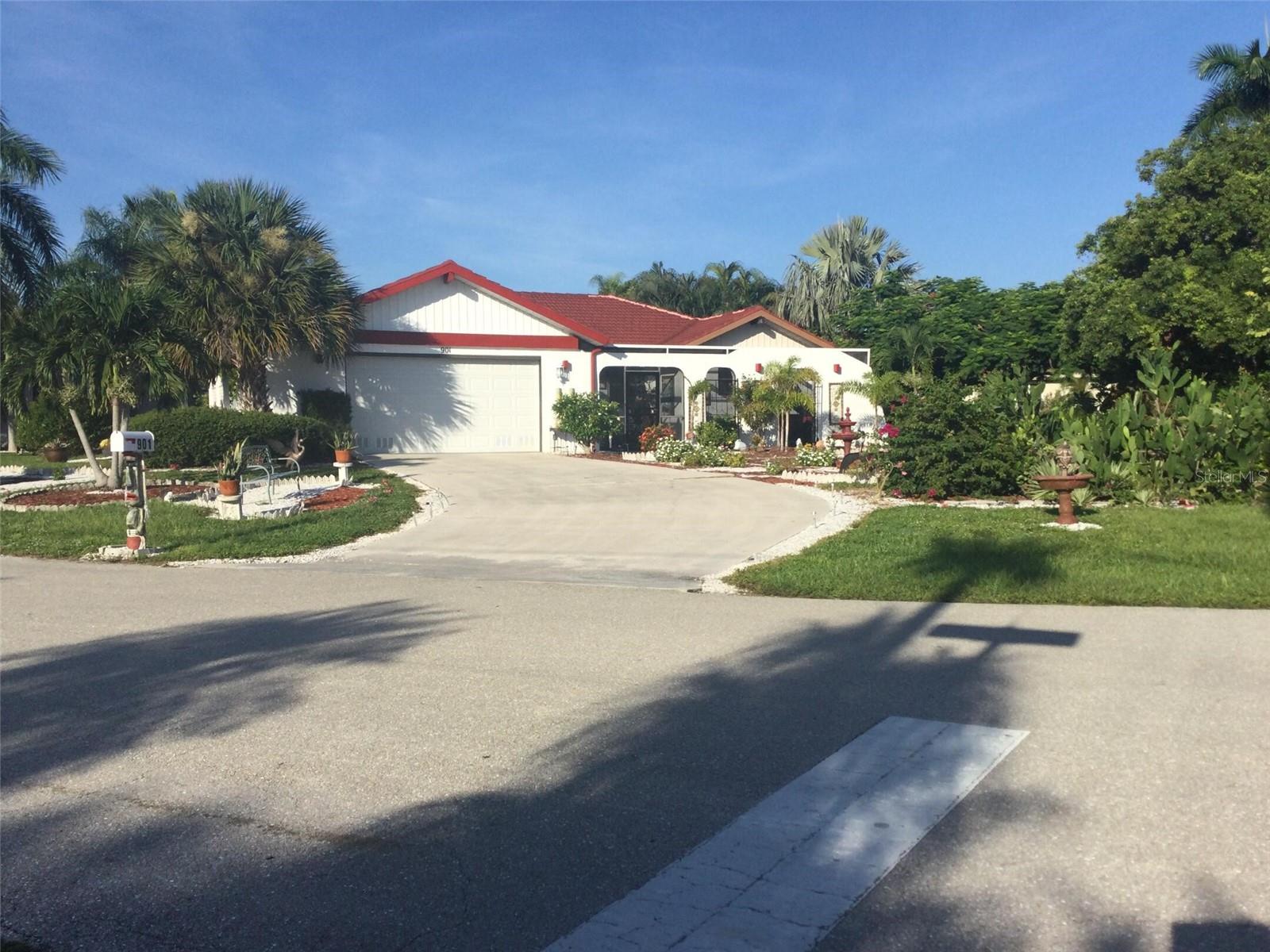 901 DON JUAN CT