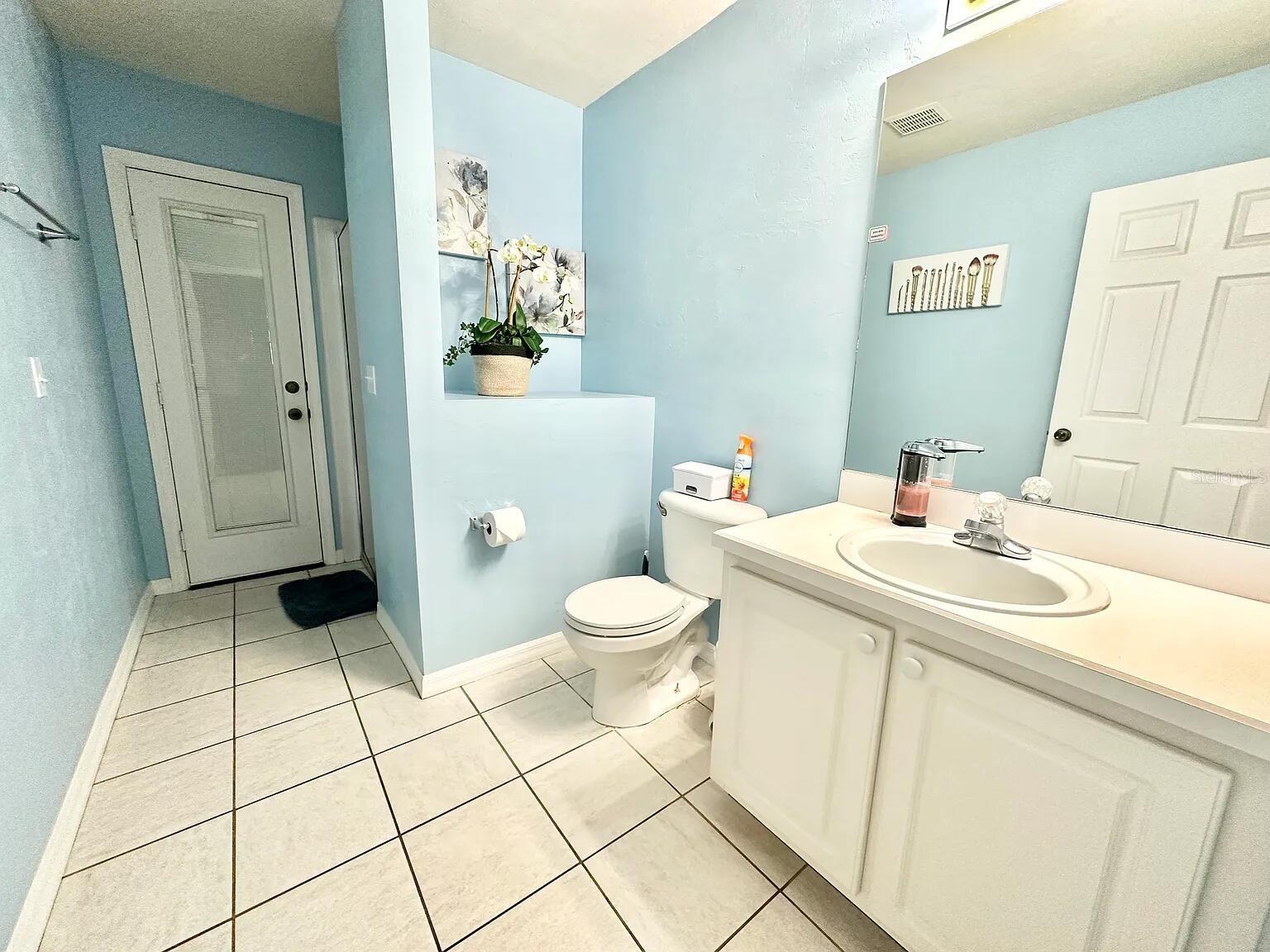 5164 SW 82ND TER