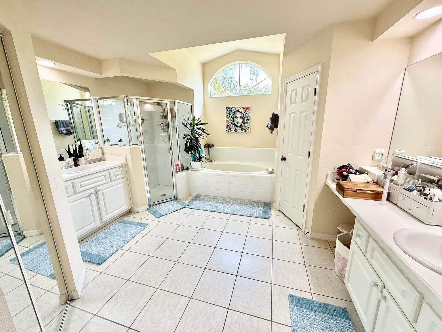 5164 SW 82ND TER