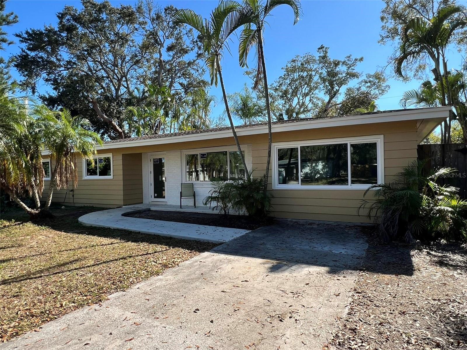 3180 BELLEVUE ST
