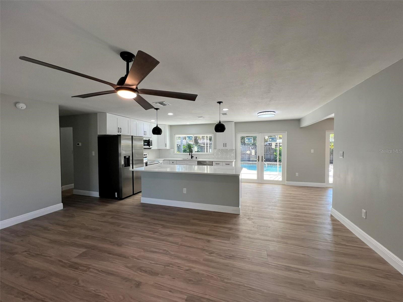 3180 BELLEVUE ST