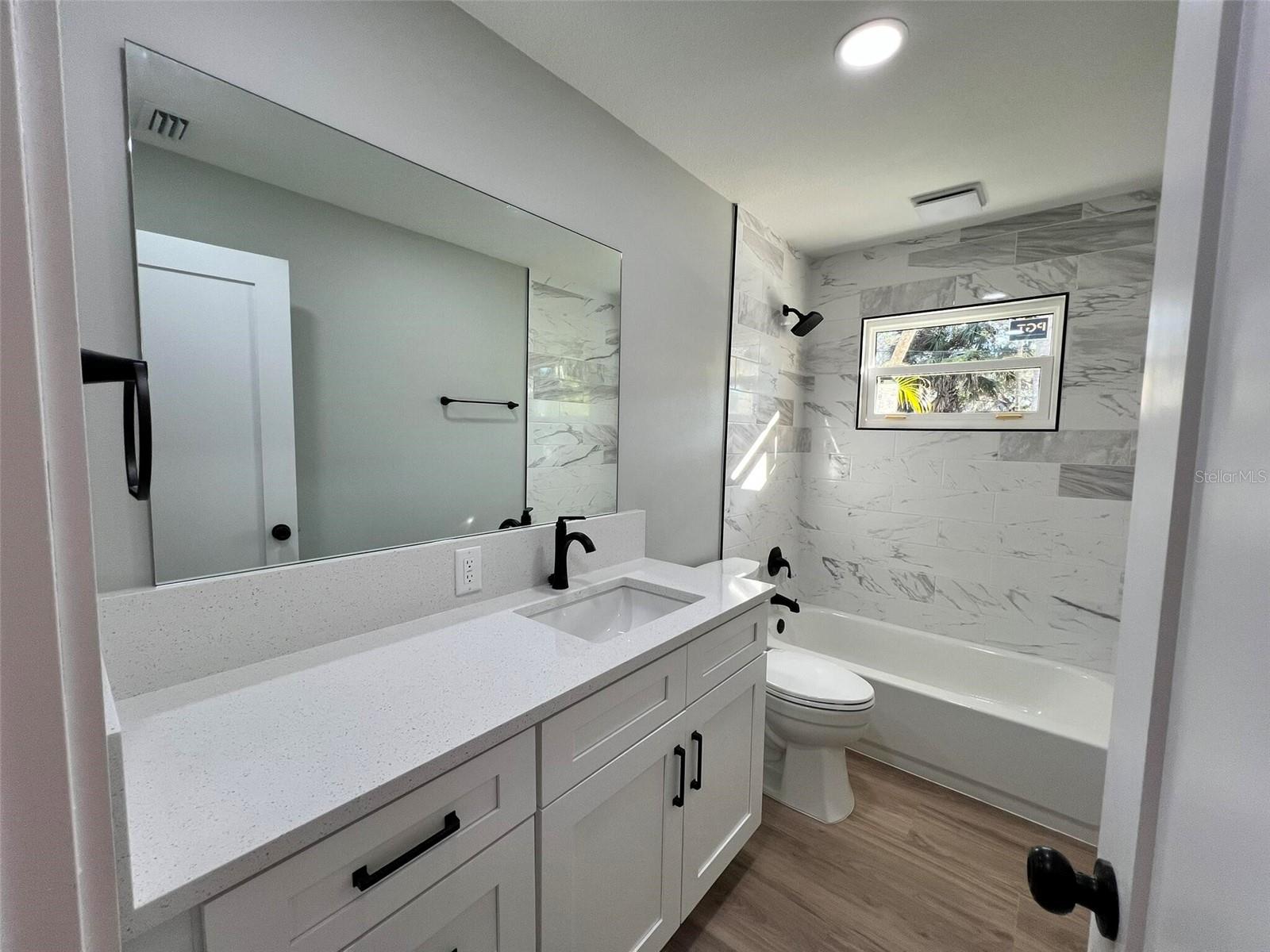 3180 BELLEVUE ST