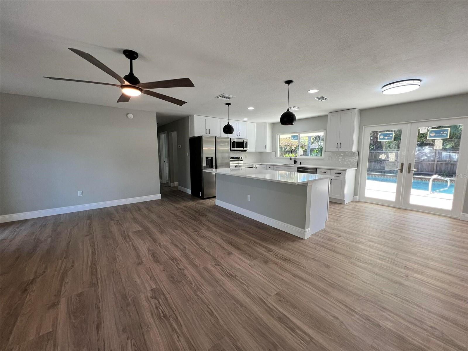 3180 BELLEVUE ST