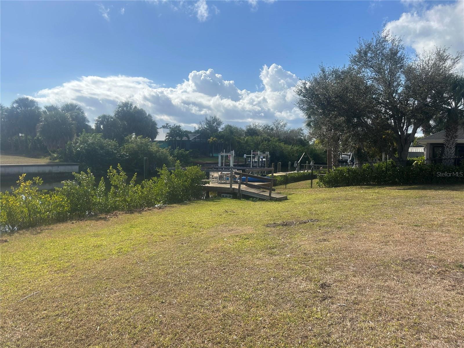 18566 VAN NUYS CIR