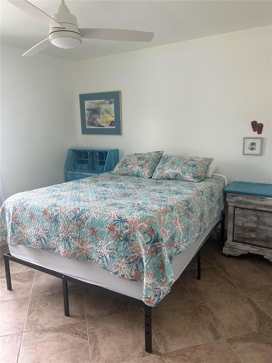 18566 VAN NUYS CIR