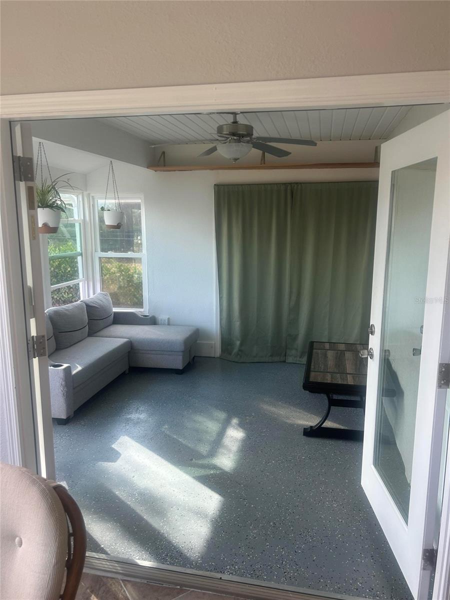 18566 VAN NUYS CIR