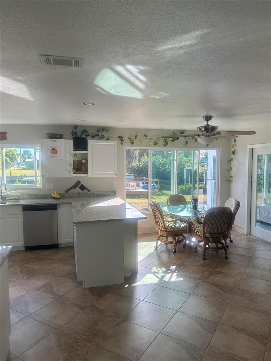18566 VAN NUYS CIR