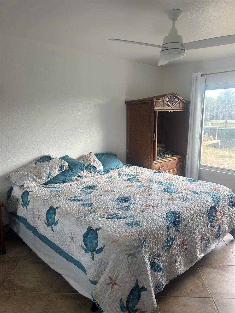 18566 VAN NUYS CIR
