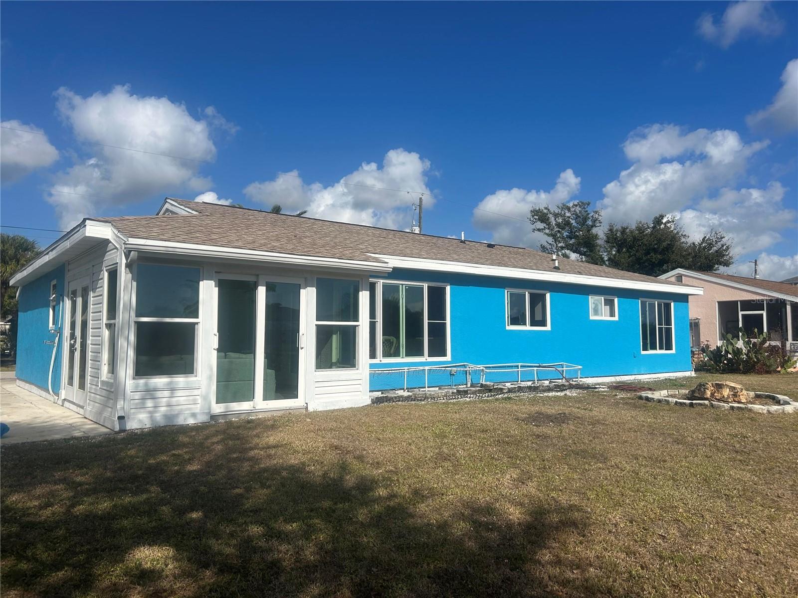 18566 VAN NUYS CIR