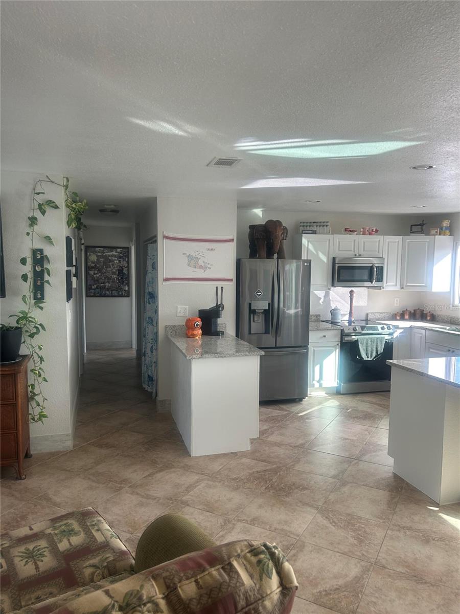 18566 VAN NUYS CIR