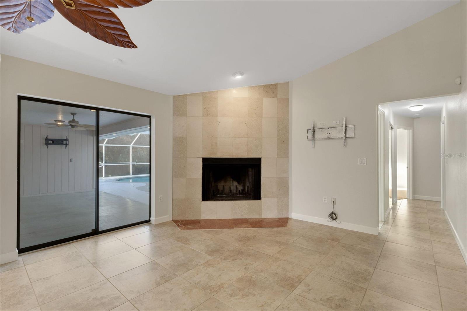 3545 OAK GROVE DR