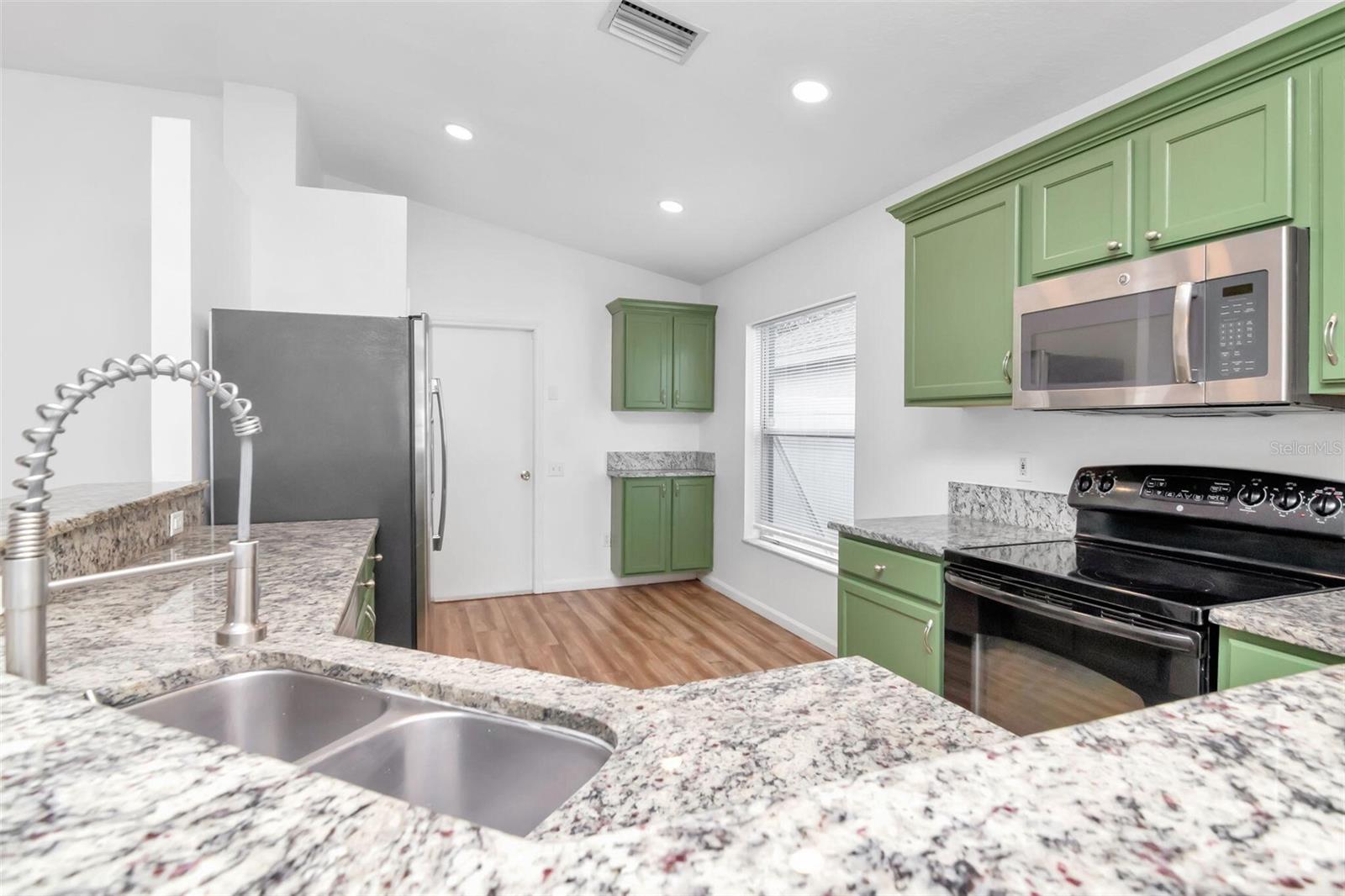 11303 MISTY ISLE LN