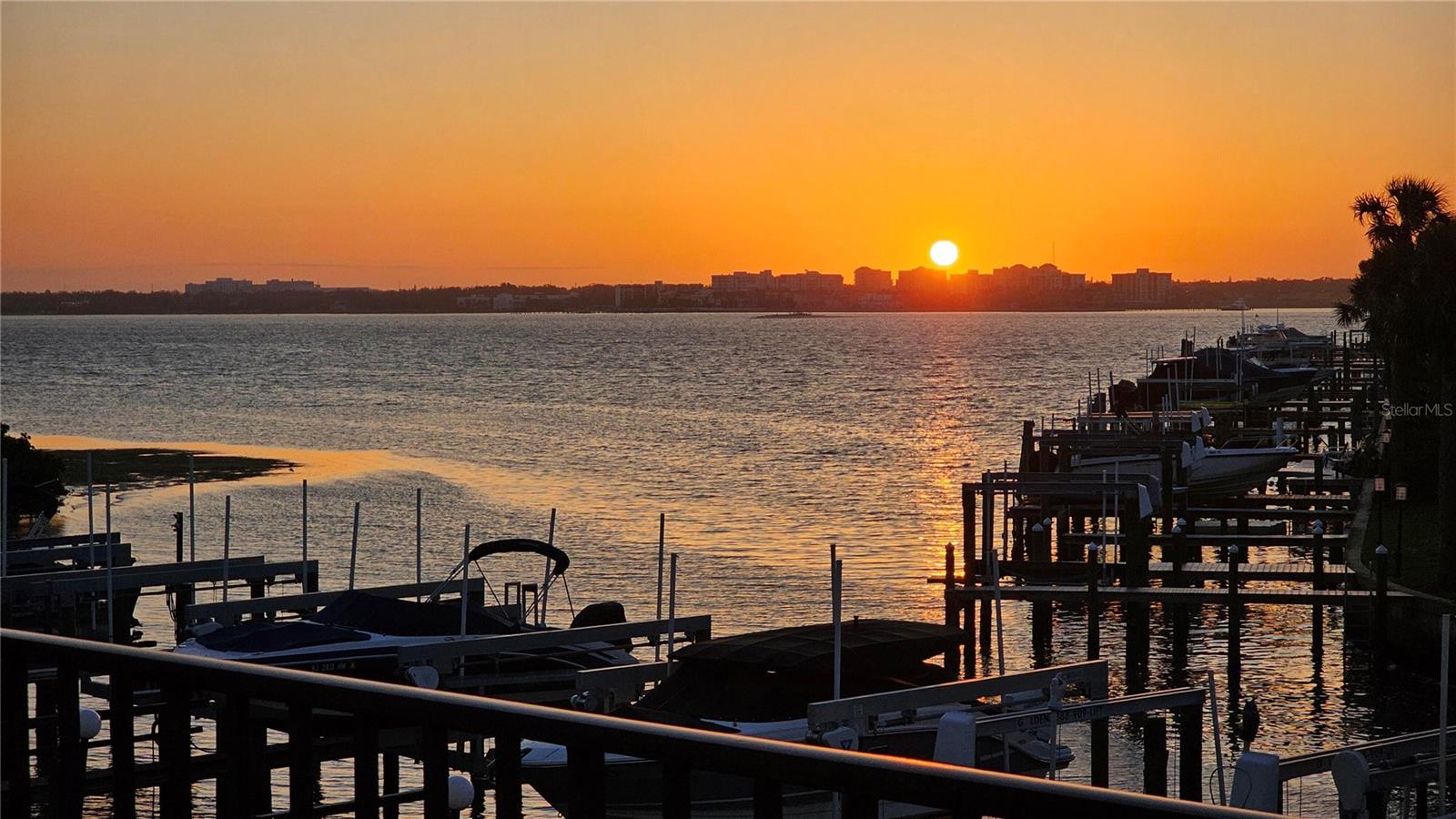 1581 GULF BLVD #102N