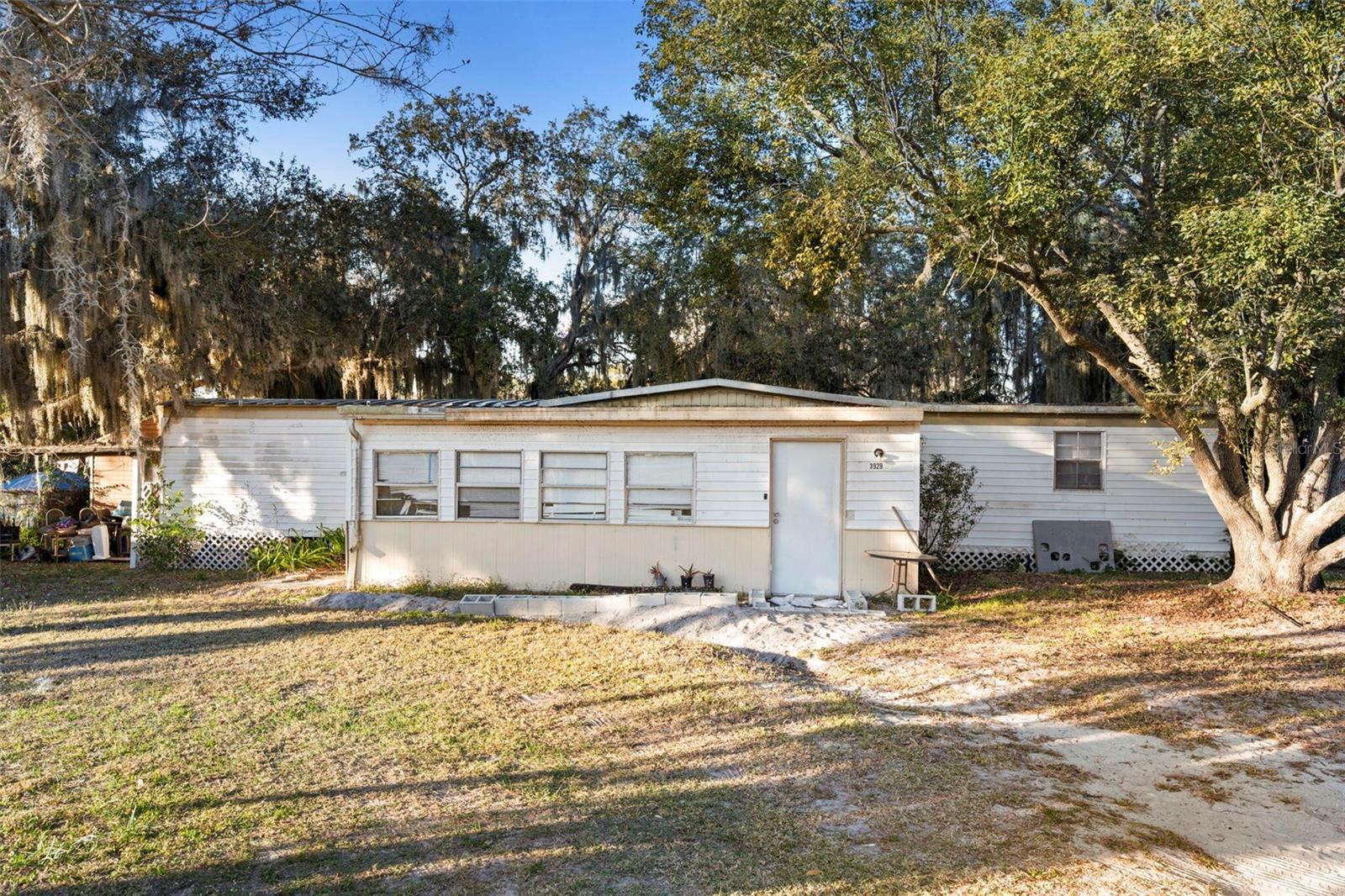 3929 COUNTRY PL