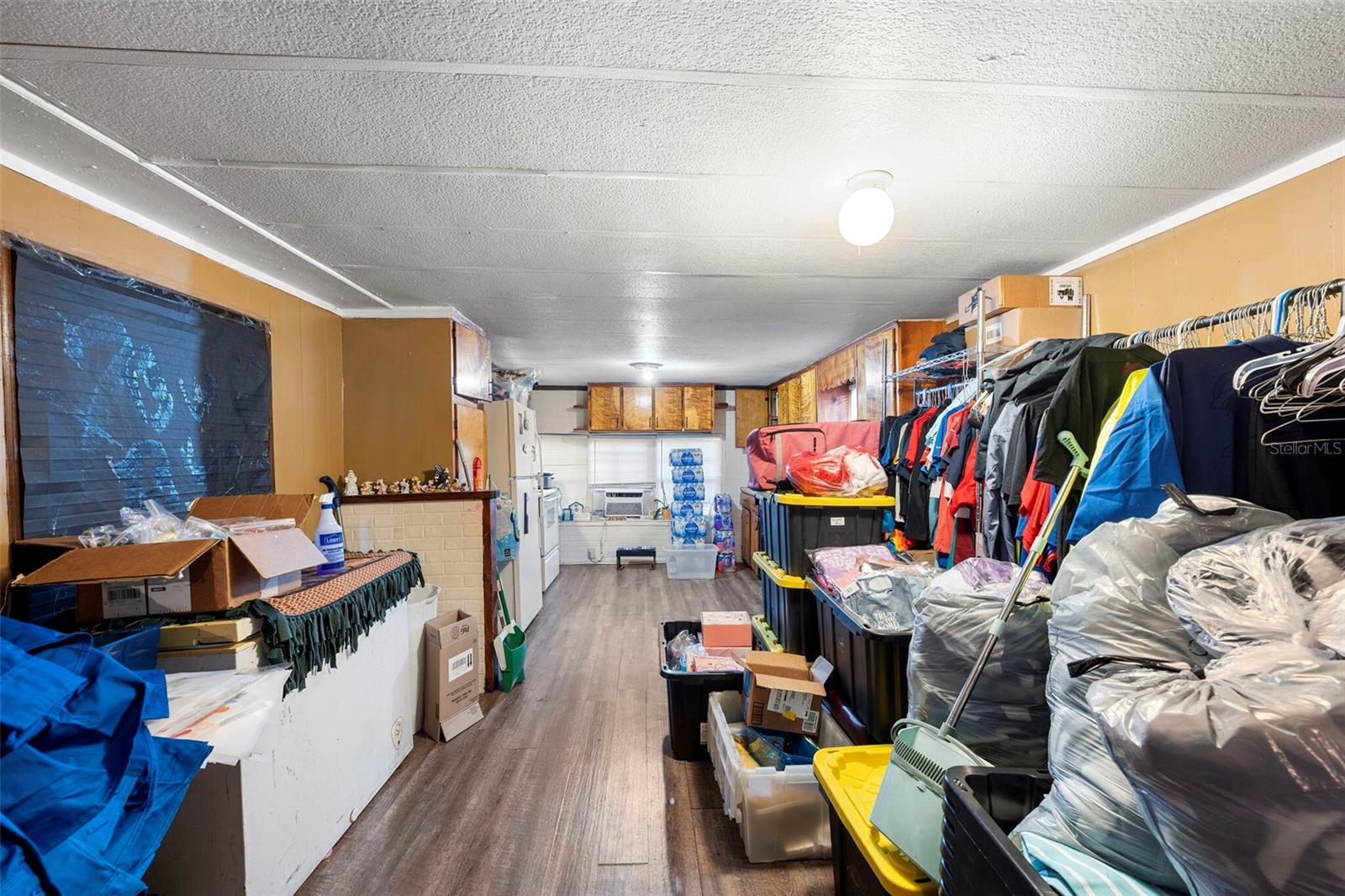 3929 COUNTRY PL