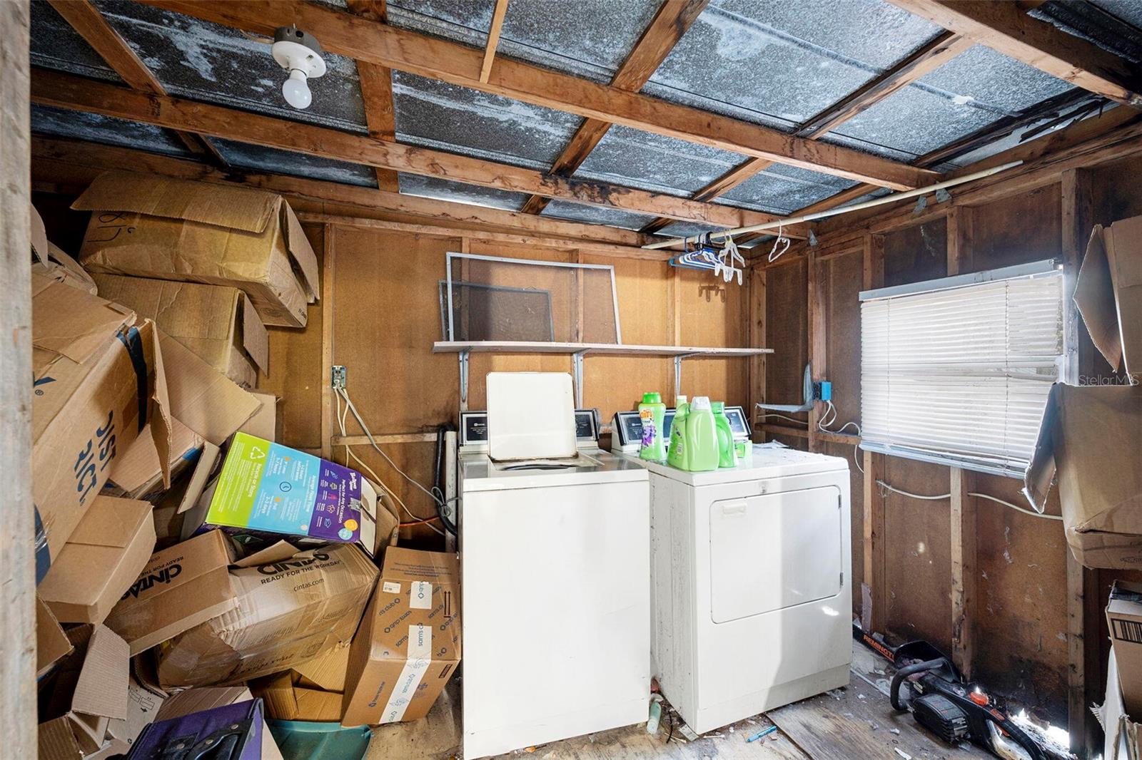 3929 COUNTRY PL