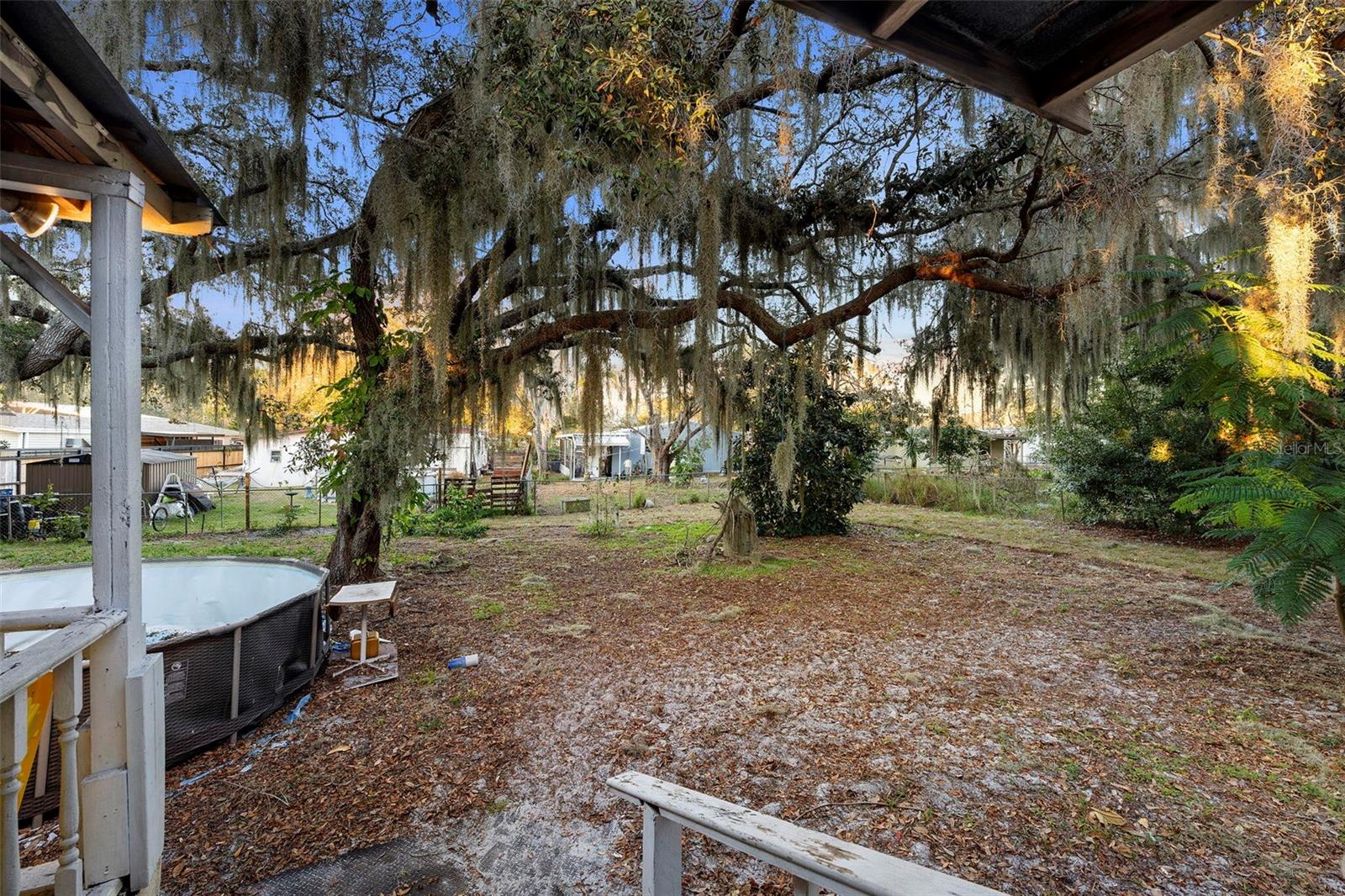 3929 COUNTRY PL