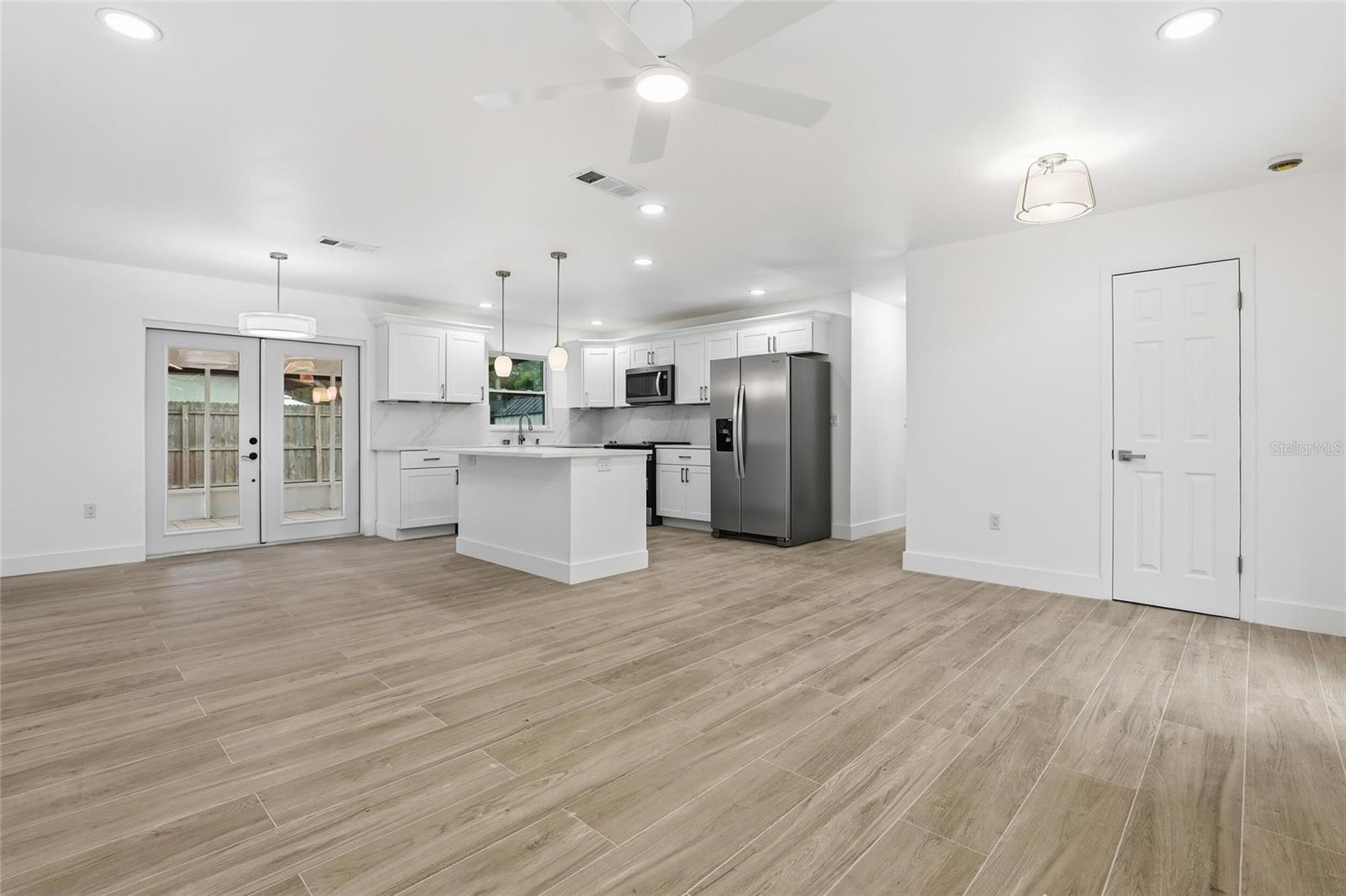 3984 CALVIN LN