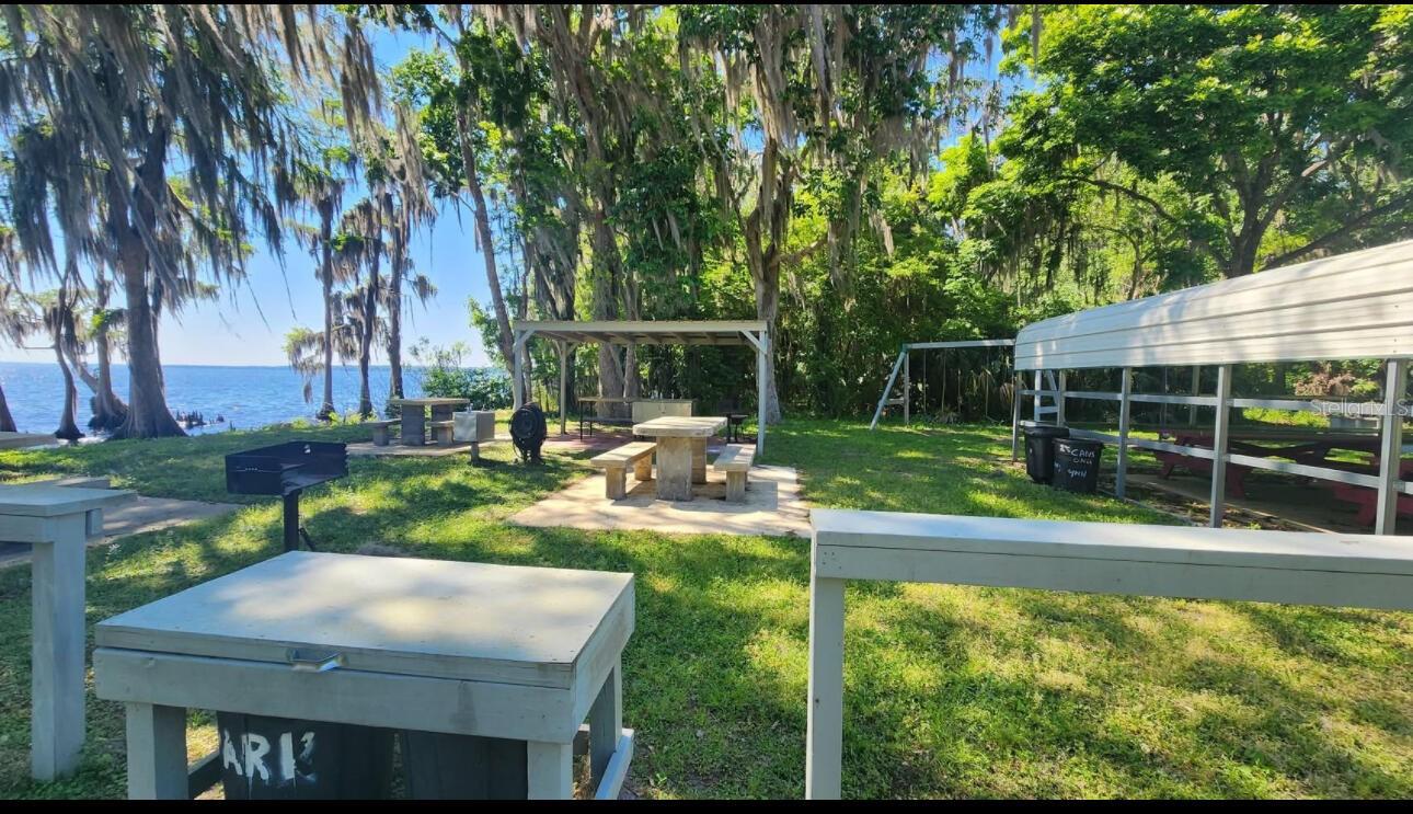 107 S GEORGETOWN POINT RD
