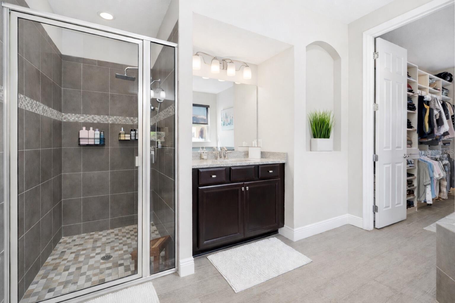 302 COCO PLUM CT