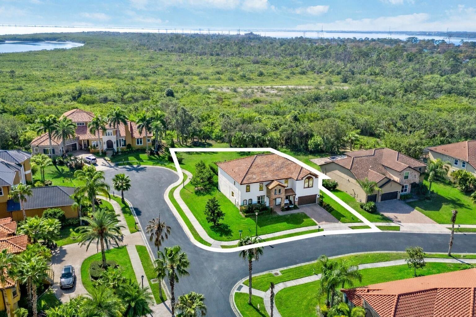 302 COCO PLUM CT