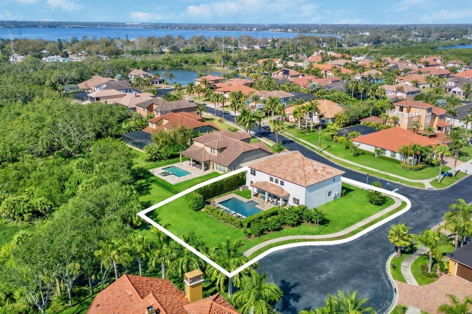 302 COCO PLUM CT
