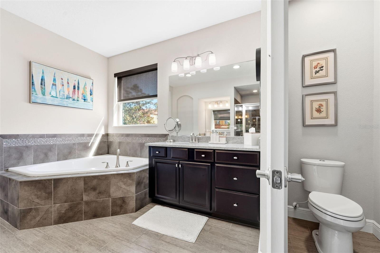 302 COCO PLUM CT