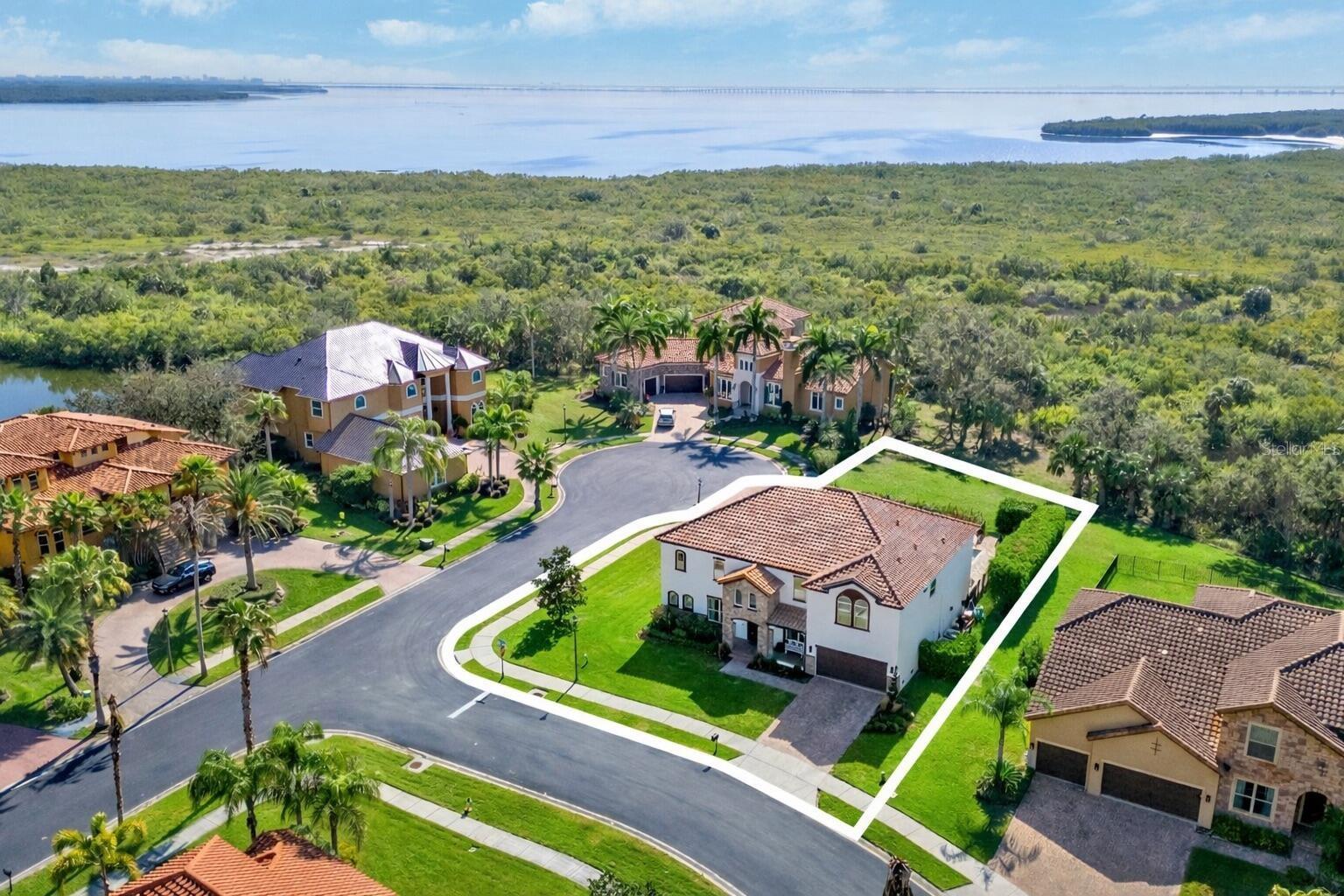 302 COCO PLUM CT