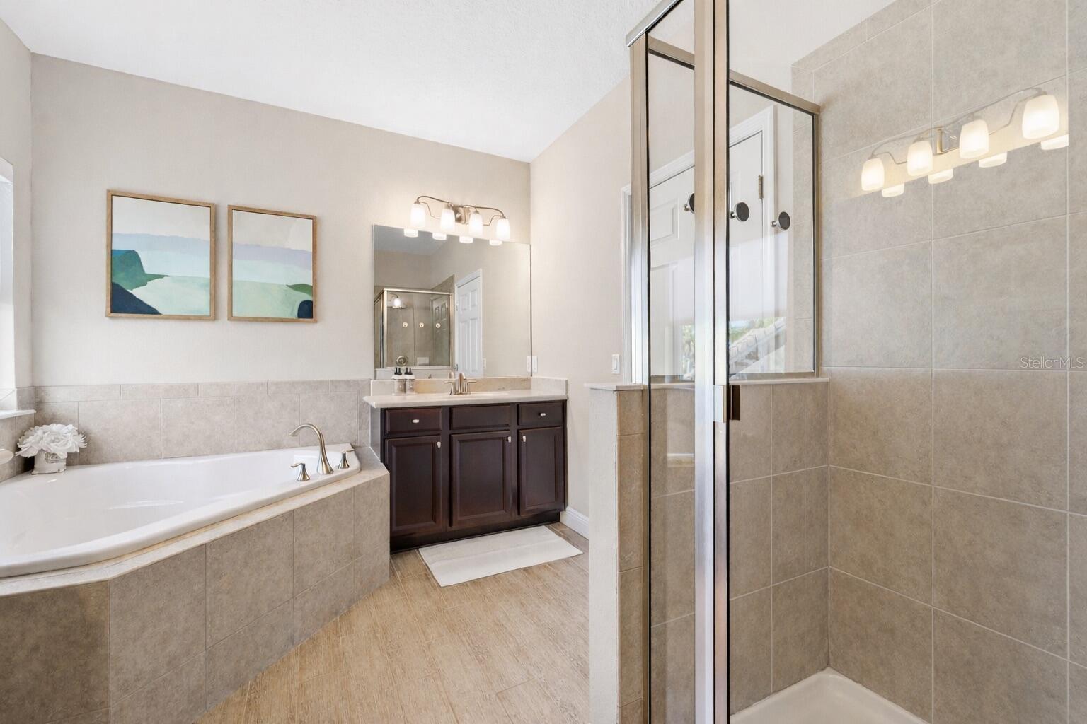 302 COCO PLUM CT